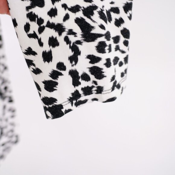 Peter Nygard Large Black White Cow Pattern Scoop Neck Blouse Top Long Sleeve - Picture 3 of 16